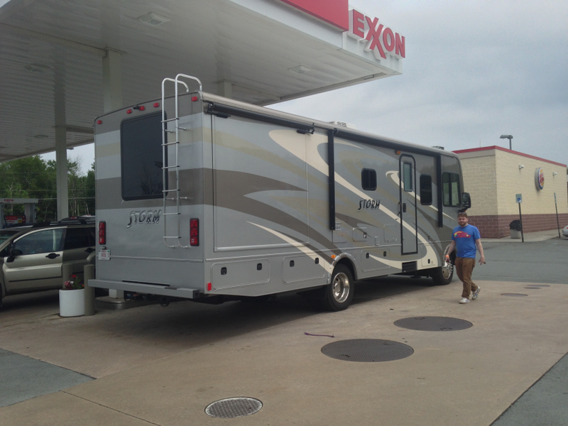 Illustration for article titled 'Storm' Bus-Sized RV Is A Decent House, But A Mediocre Car